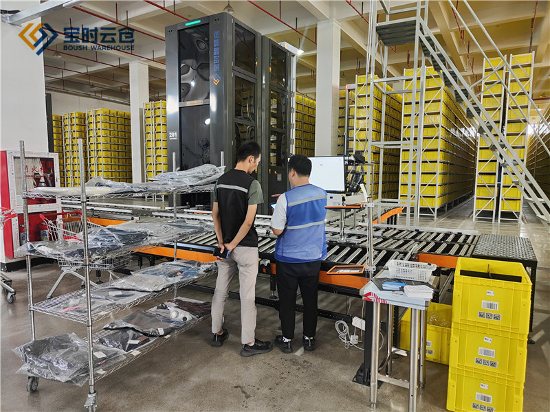 服裝電商倉儲-智能存儲區(qū)